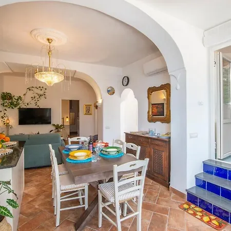 Casa Berenice بيت للعطل بوسيتانو